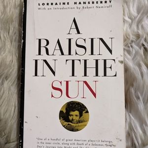 A Raisin in the Sun by Lorraine Hansberru